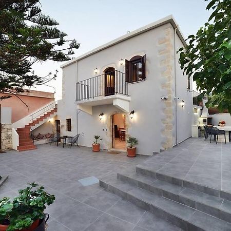 Villa Christini A Luxury Villa With Amazing Views Tzitzifés Exterior photo