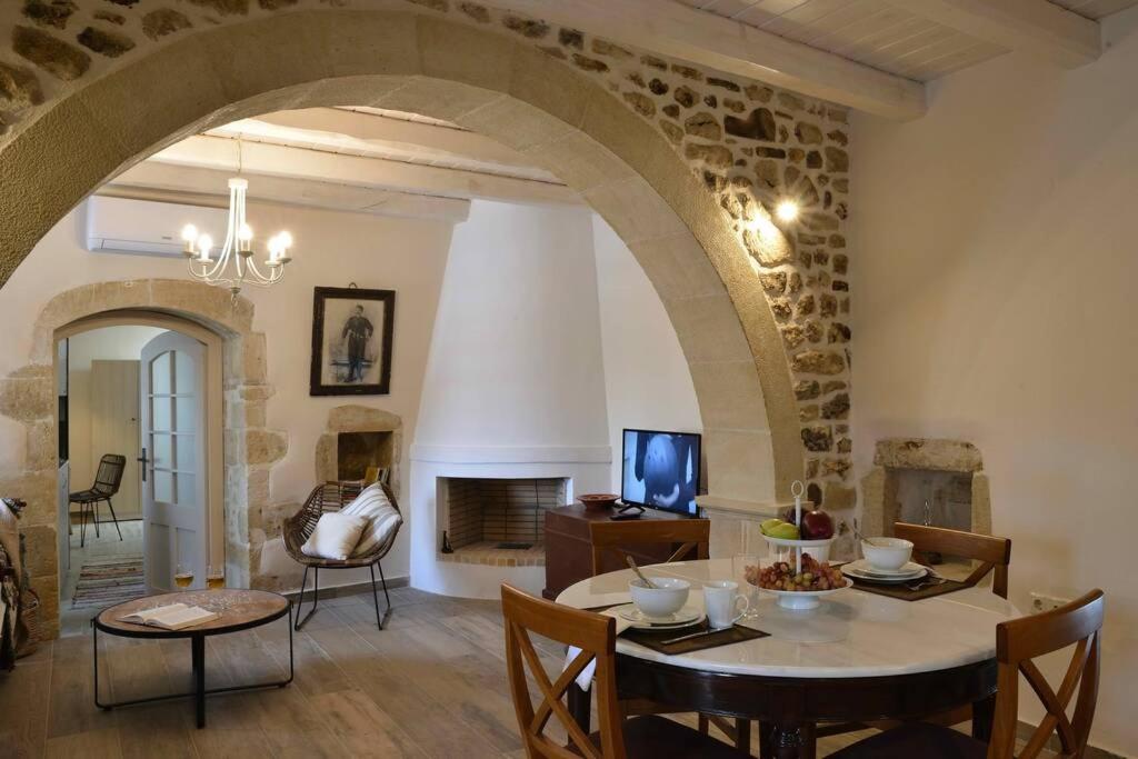 Villa Christini A Luxury Villa With Amazing Views Tzitzifés Exterior photo