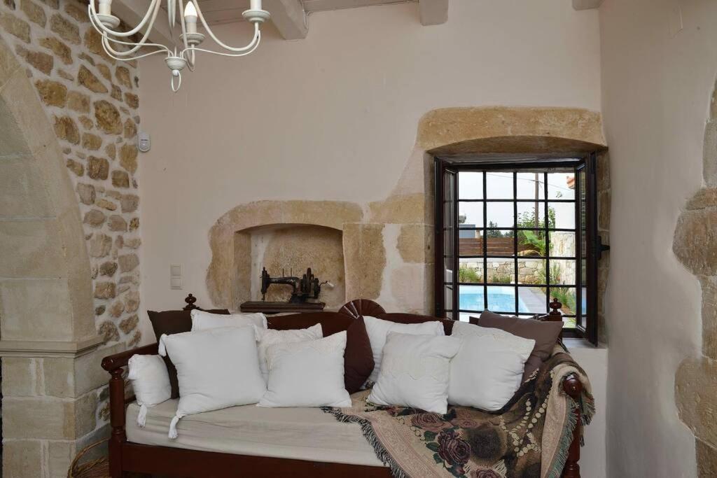 Villa Christini A Luxury Villa With Amazing Views Tzitzifés Exterior photo