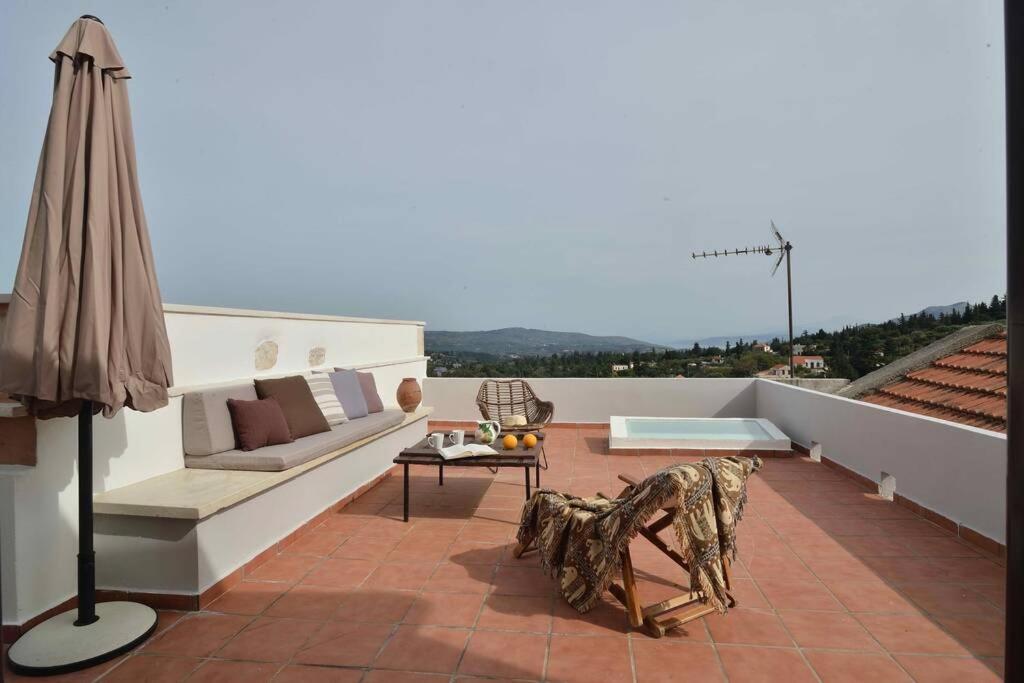 Villa Christini A Luxury Villa With Amazing Views Tzitzifés Exterior photo
