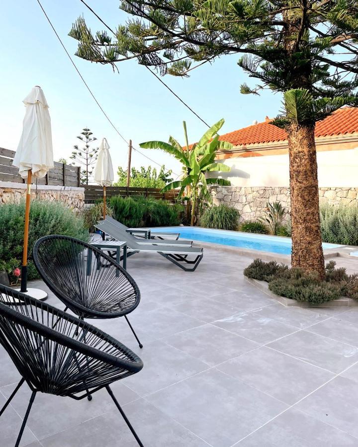 Villa Christini A Luxury Villa With Amazing Views Tzitzifés Exterior photo